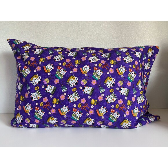Purple Maneki-Neko Pattern Pillowcase | Handmade | 100% Cotton - Picture 1 of 4